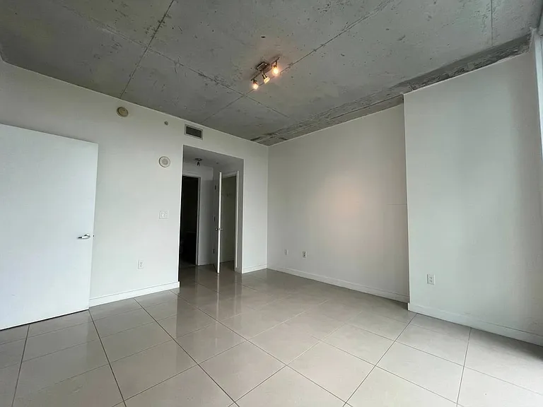 3301 NE 1st Ave #H1011 — Photo 6