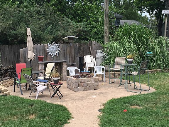 Large yard, fire pit. 