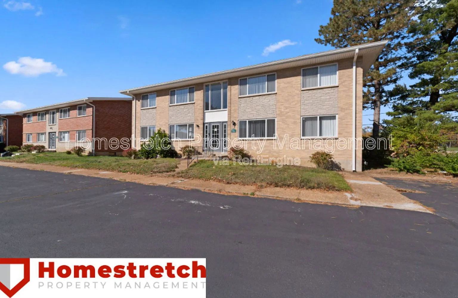 Bruce Court — Photo 2