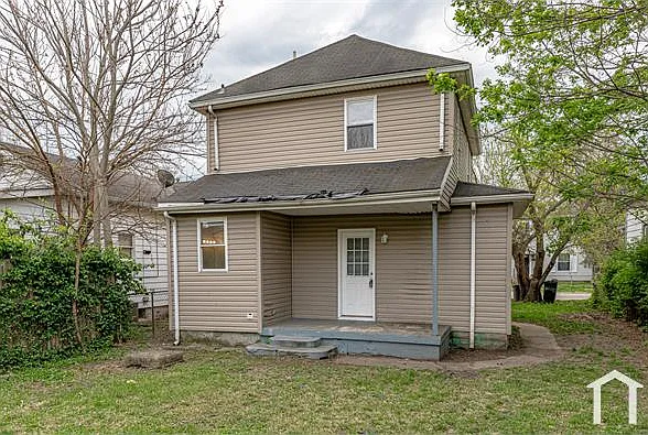 1915 Woodlawn Ave — Photo 23