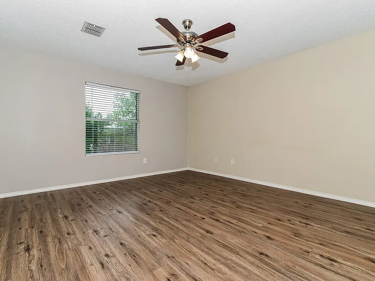 2316 Graystone Dr — Photo 10