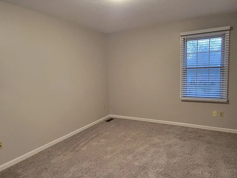 253 Chickering Rd — Photo 6