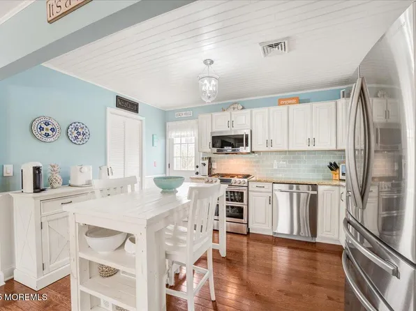 417 Park Avenue, Union Beach, NJ 07735