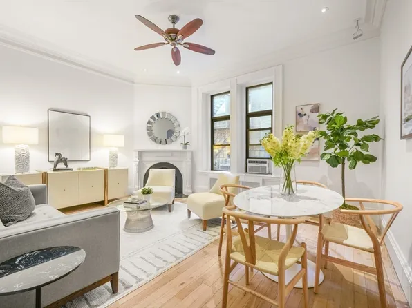 271 Dartmouth St #2D, Boston, MA 02116