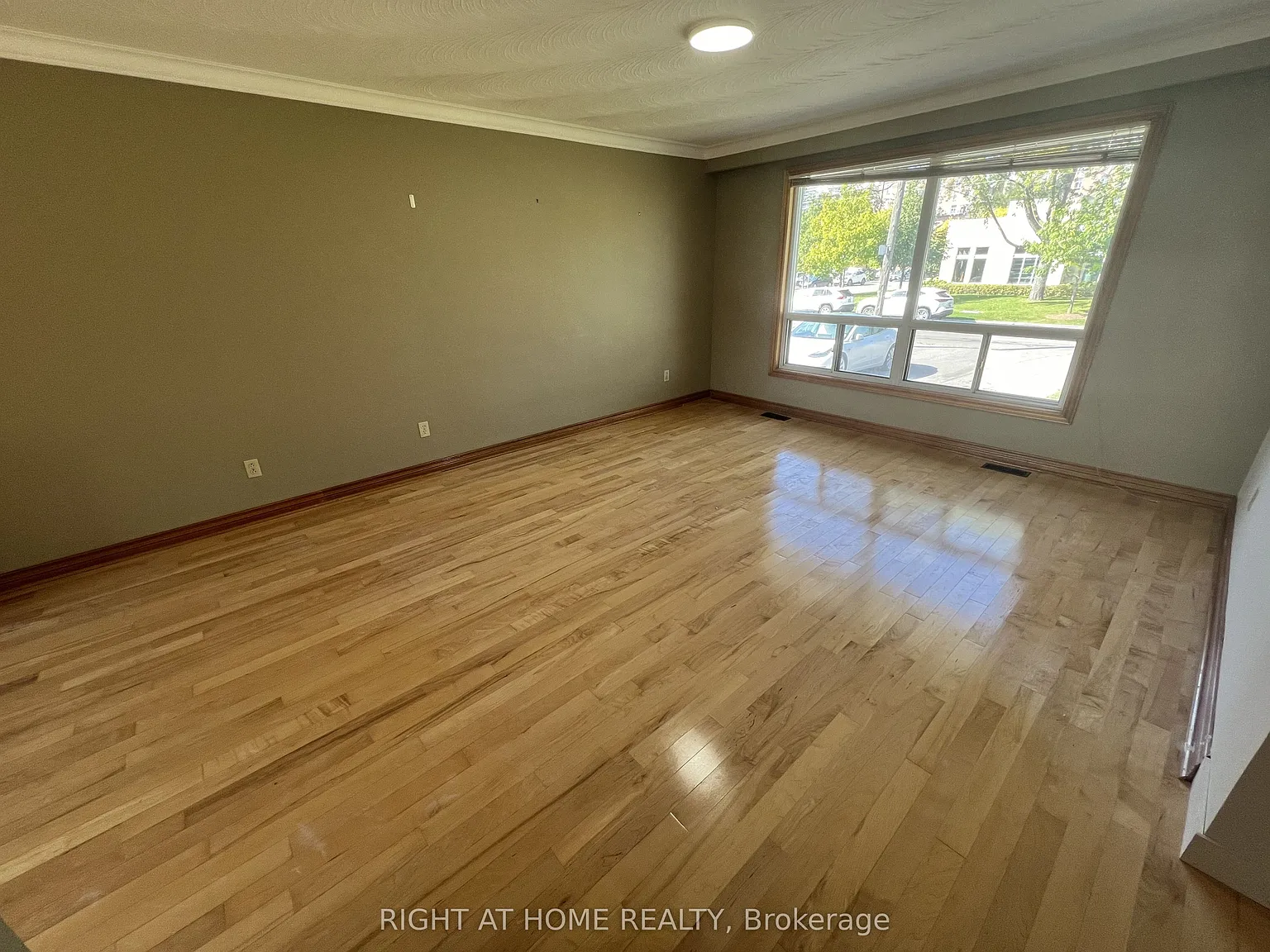 3 bed, $3,250 — Photo 3