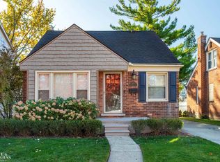 2010 E Hudson Ave, Royal Oak, MI 48067