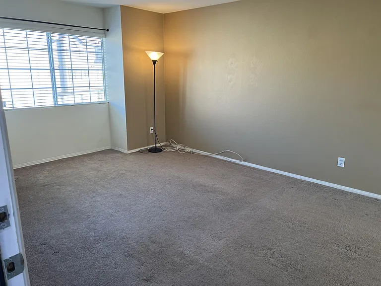 1525 E Spruce St #B — Photo 12