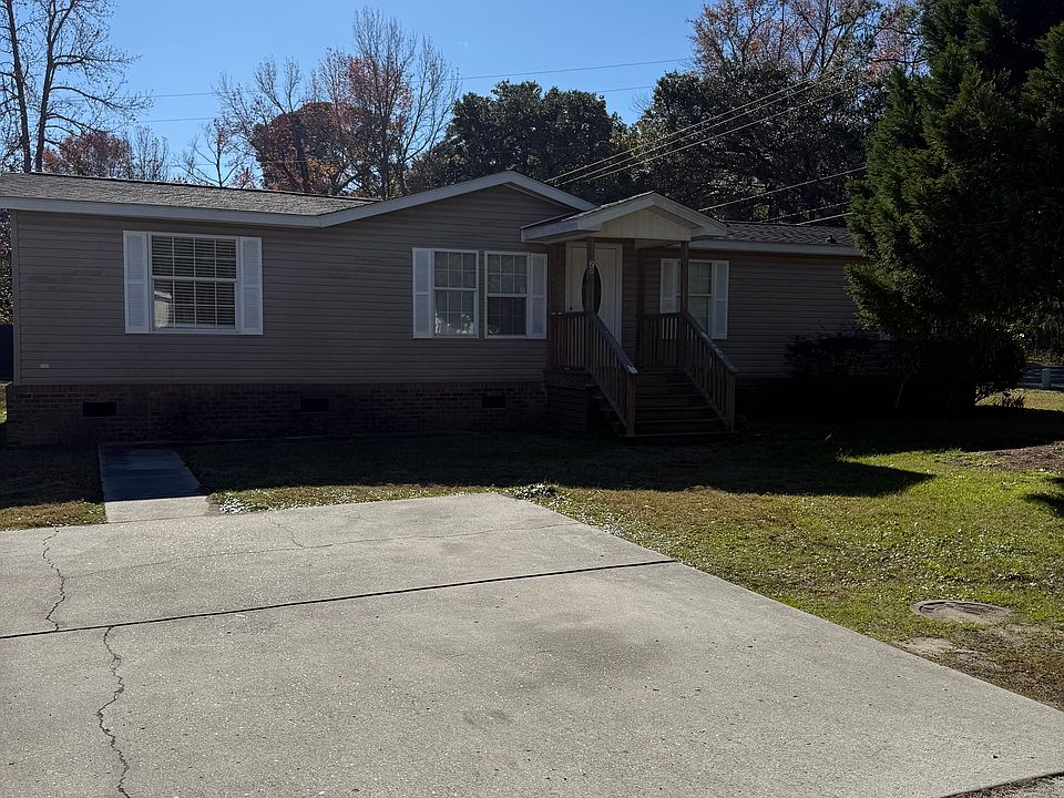 1st image of 20 Saint Christopher Cir