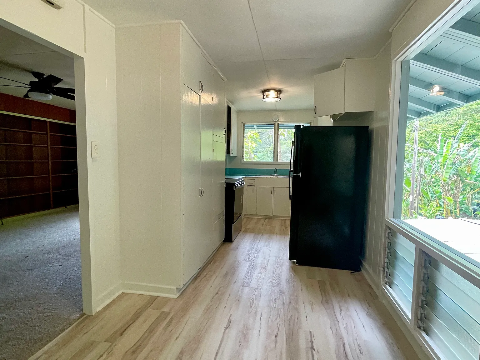 3 bed, 1.5 bath, 1192 sqft, $3,500 — Photo 3