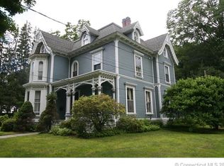 45 Church St, Pine Meadow, CT 06061