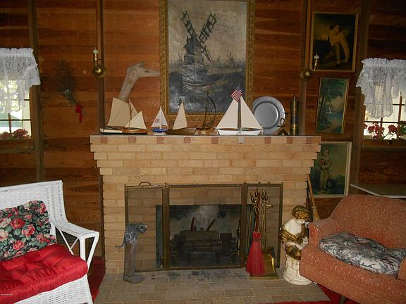 4th image of 81 Indian Trails Dr