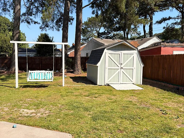 409 Kemp Ln — Photo 26