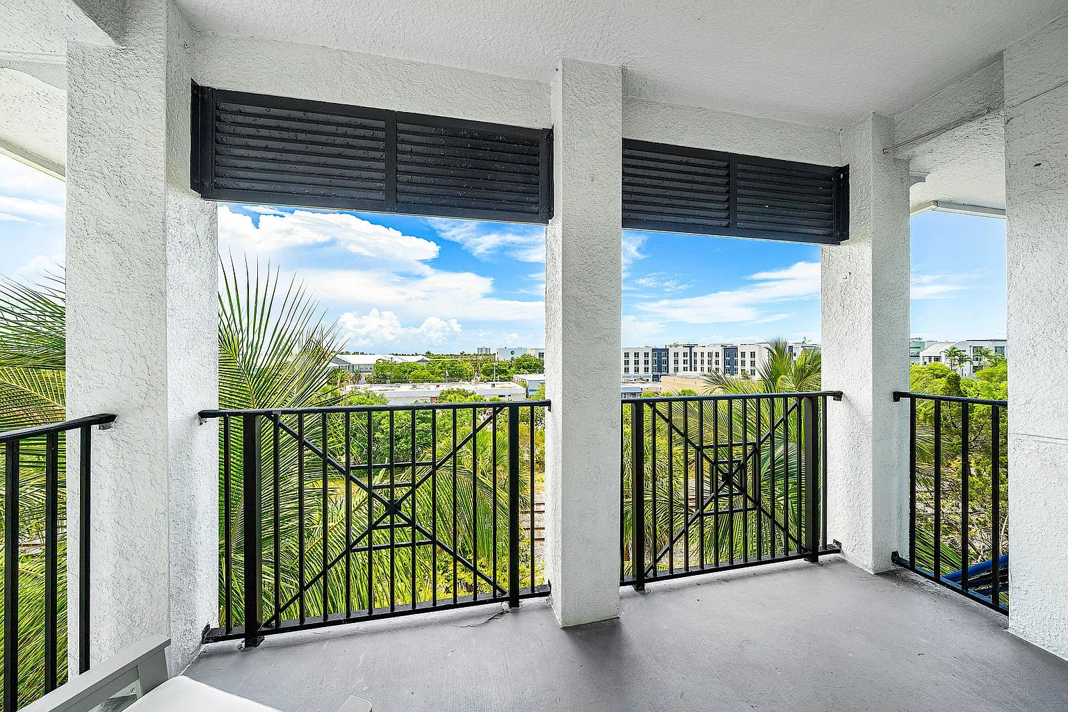 2 bed, 2.0 bath, 1243 sqft, $6,000 — Photo 4