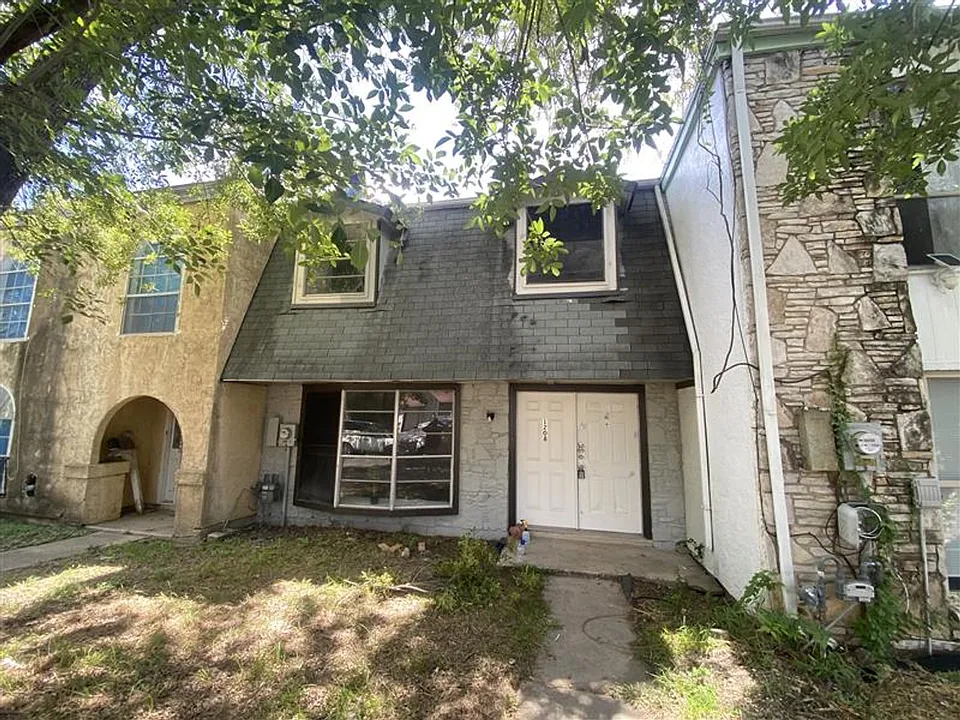 1208 Churing Dr