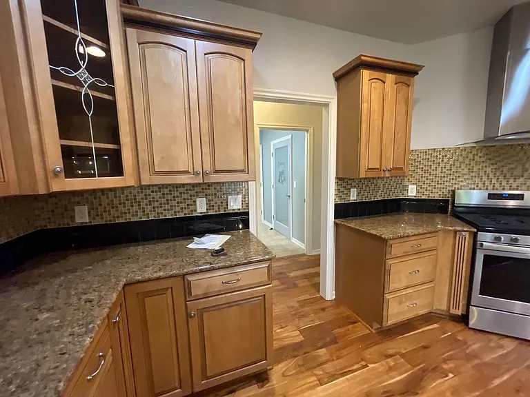 228 Winchester Creek Ave — Photo 24