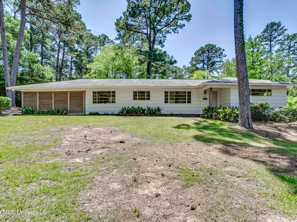 2051 Meadowbrook Rd, Jackson, MS 39211