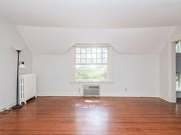 2nd image of 235.5 Greenwood #235.5