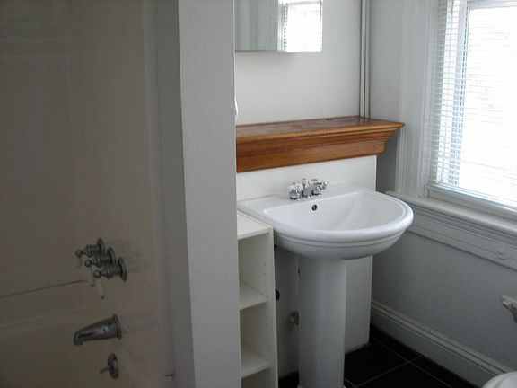 5th image of 804 Westover Ave APT 2