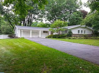 1519 Meadowlark Rd, Wyomissing, PA 19610