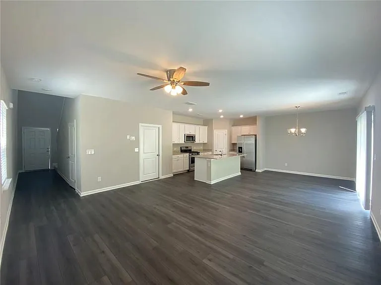 168 Golden Eagle Pkwy — Photo 5