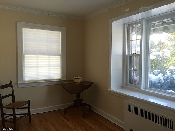 5th image of 11 Elmwood Ave