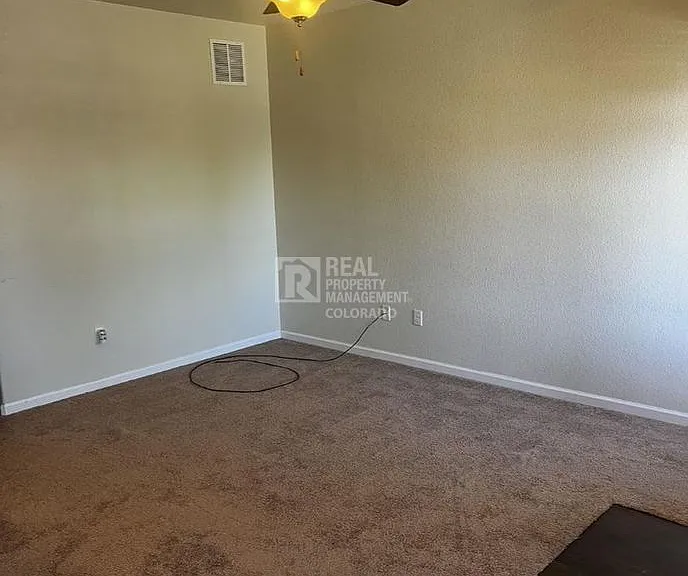 1437 Kansas Ave — Photo 3