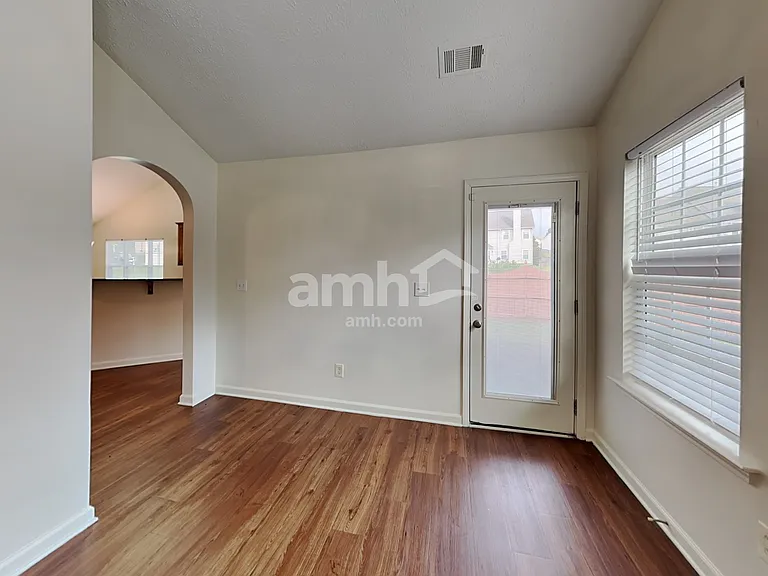 389 Sunderland Way — Photo 22
