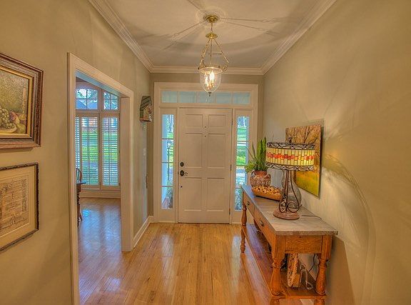 3rd image of 2811 Pebblewood Dr