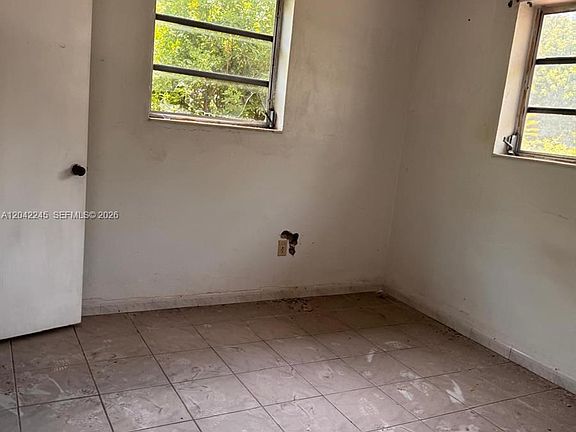 3rd image of 12515 SW 85th Avenue Rd