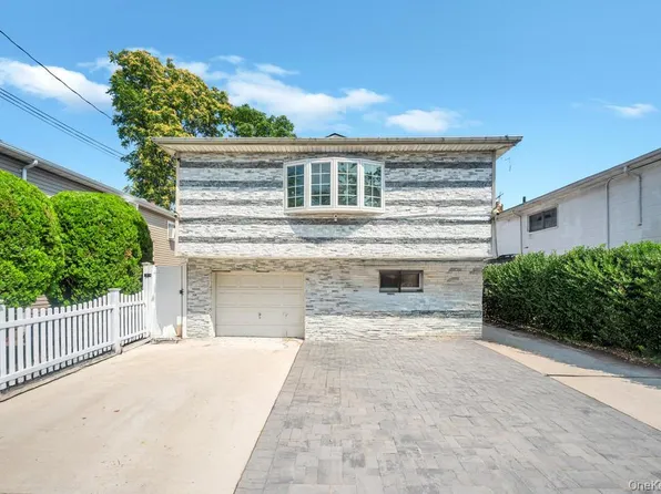 30 Sutton Street, Hempstead, NY 11550