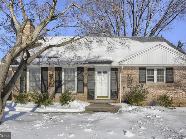 2102 Parkside Rd, Camp Hill, PA 17011