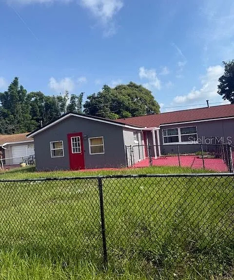 388 Notre Dame Dr — Photo 3
