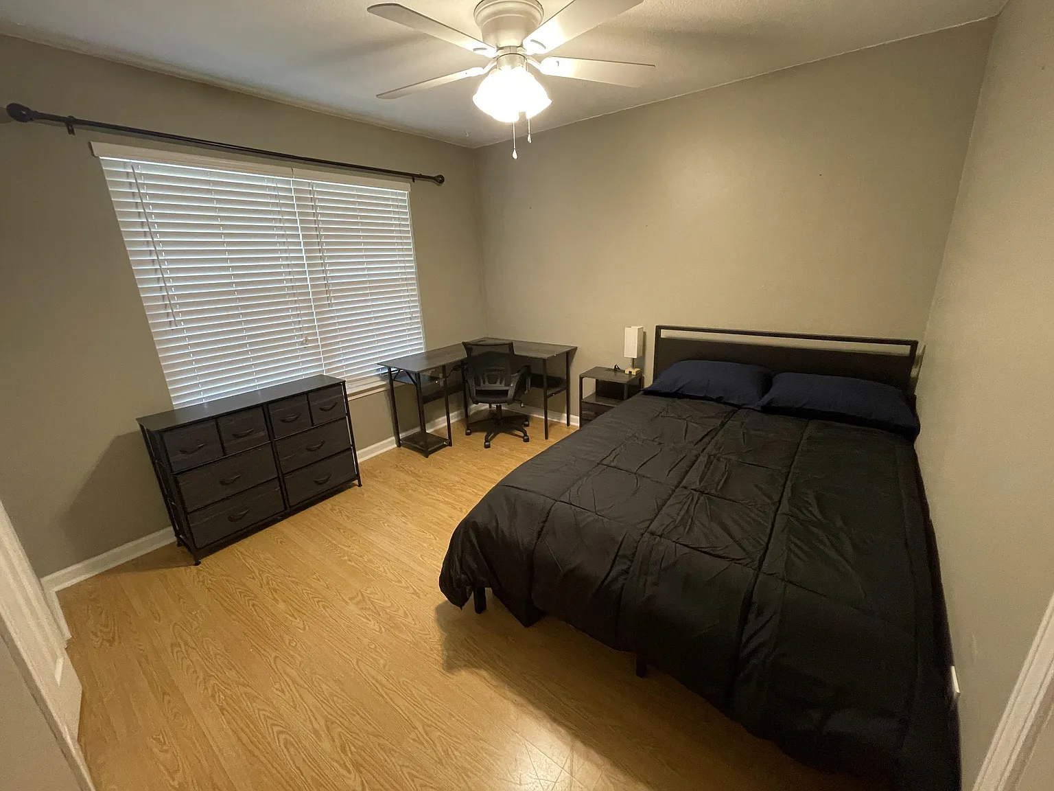 4 bed, 2.0 bath, 1642 sqft, $1,027 — Photo 2