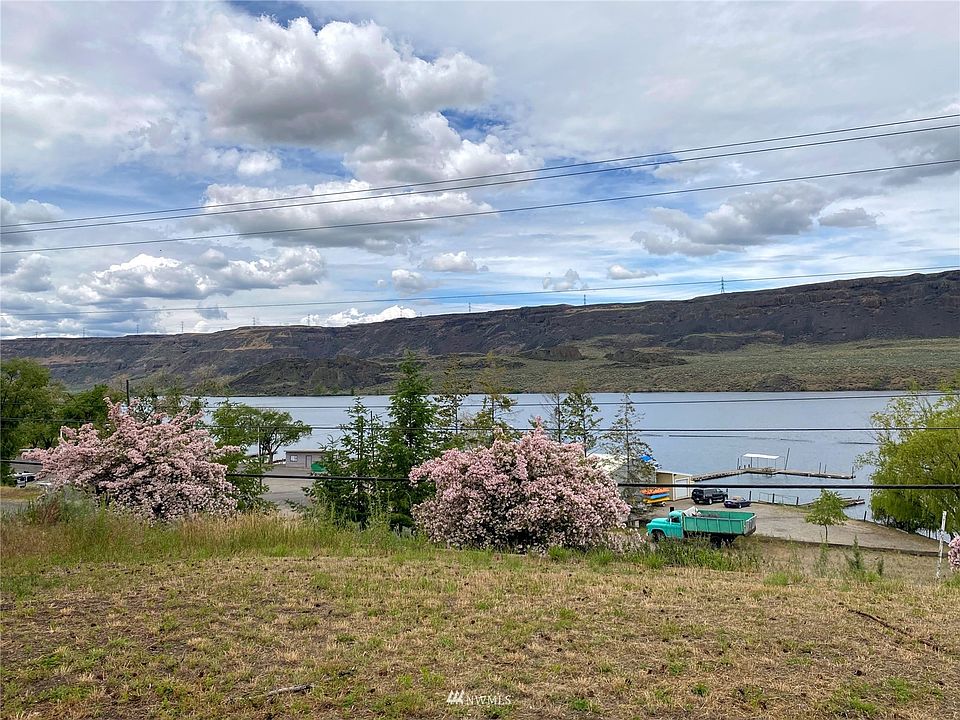1st image of 424 E Coulee Boulevard