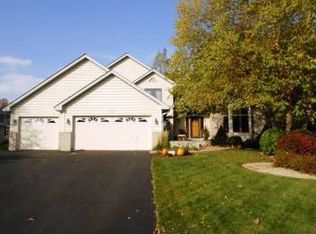 1471 Paddock Ct, Eagan, MN 55122