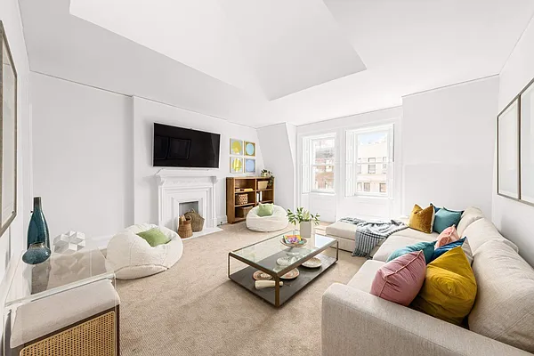 Rented by Sotheby's International Realty | media 25