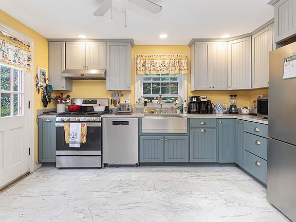 2nd image of 109 Monroe Avenue