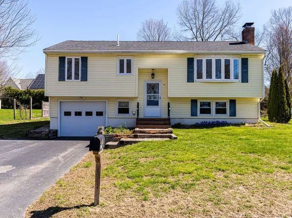 16 Browning Drive, Dover, NH 03820