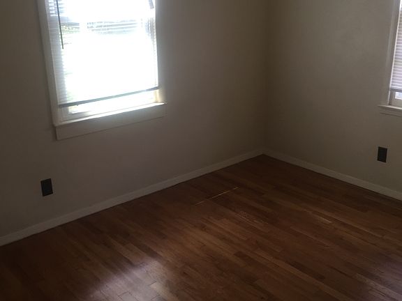 5th image of 112 Marcy St