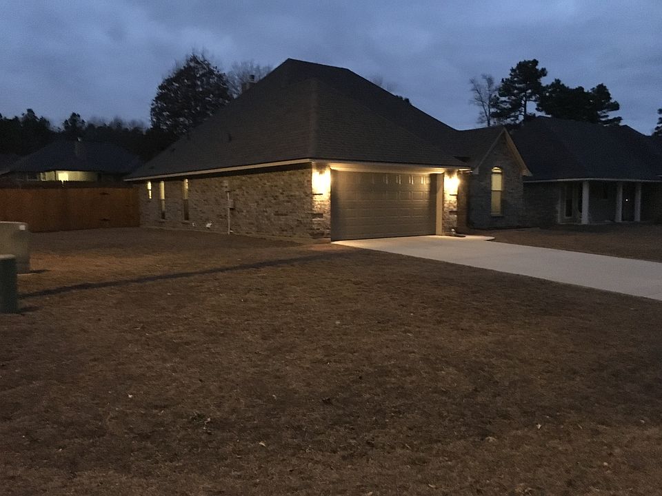 1st image of 132 Foxchase Dr