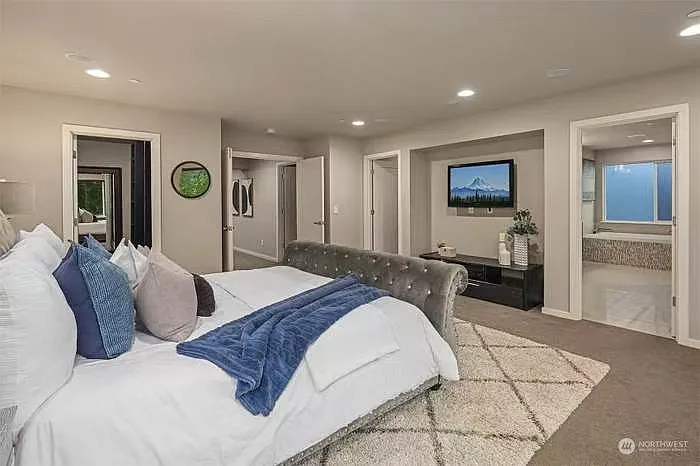 4 bed, 3907 sqft, $1,800 — Photo 2