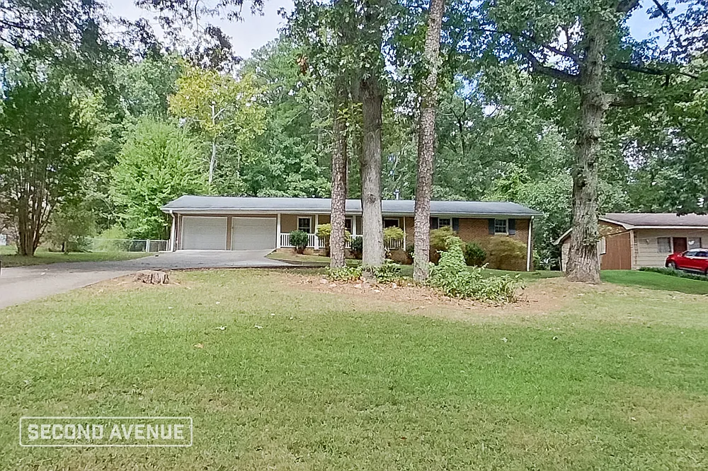 4 bed, 2.0 bath, 2000 sqft, $2,795 — Photo 1