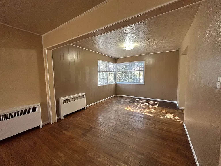 Halliday 654 E. — Photo 13