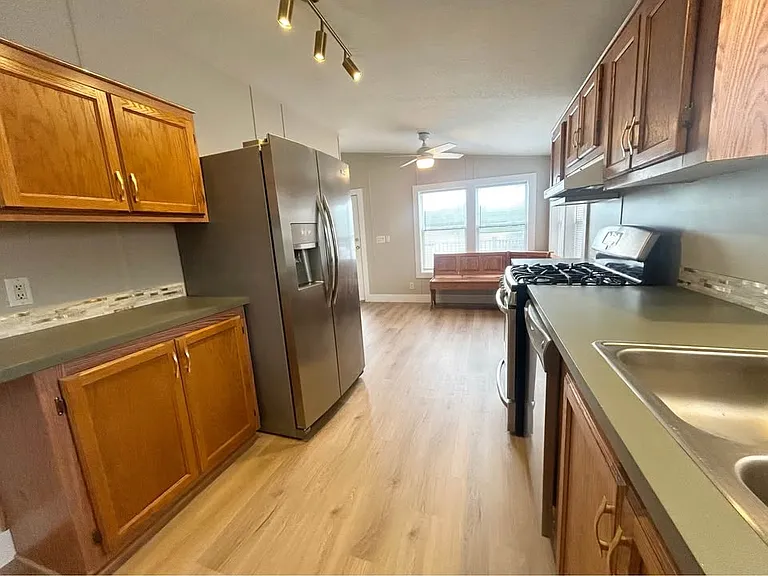 852 Charles Rd — Photo 11