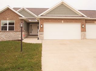 3317 W Boulder Point Ct, Dunlap, IL 61525