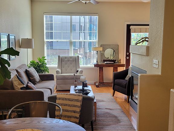 2nd floor living room