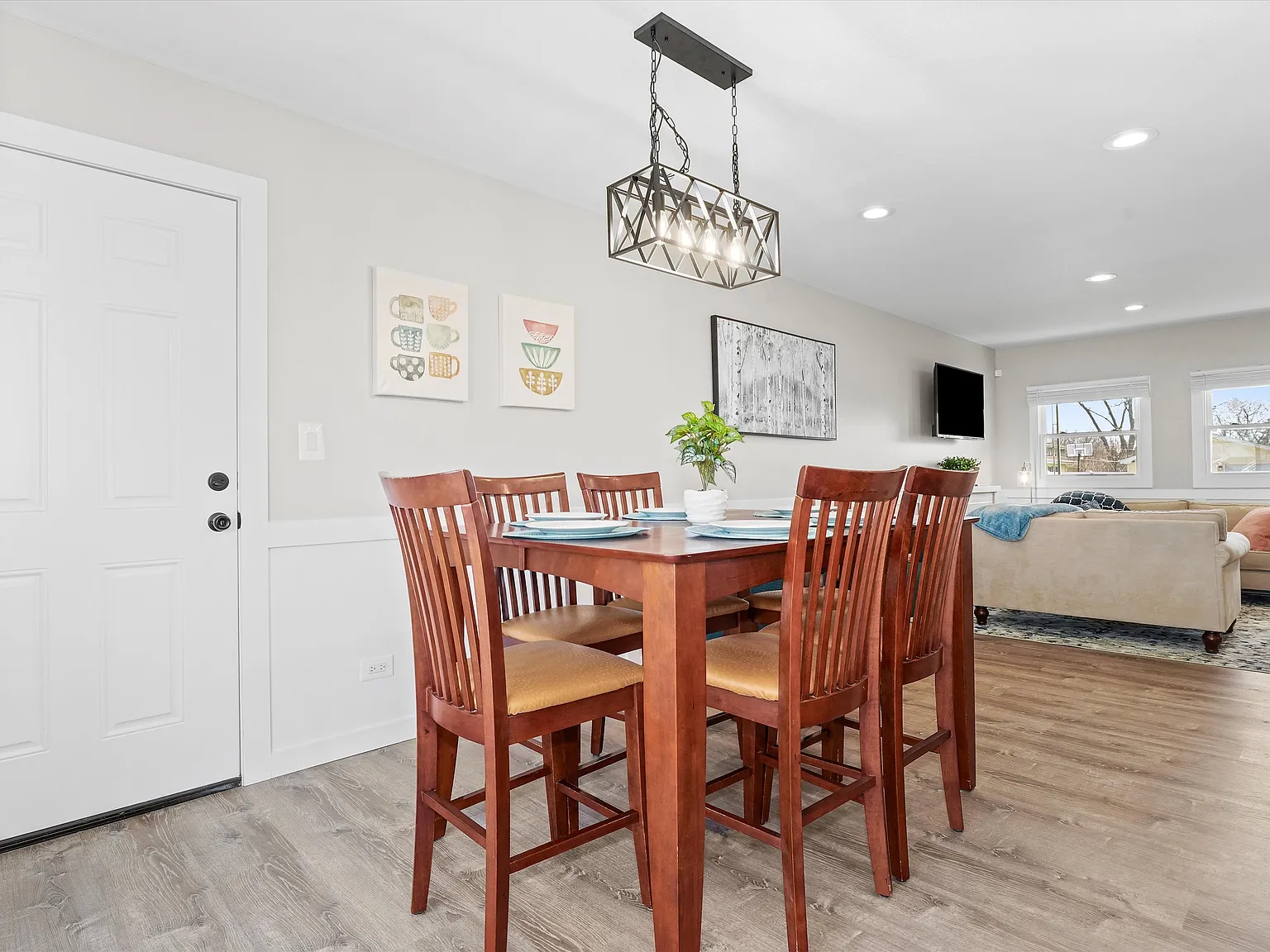 3 bed, 1125 sqft, $2,800 — Photo 4