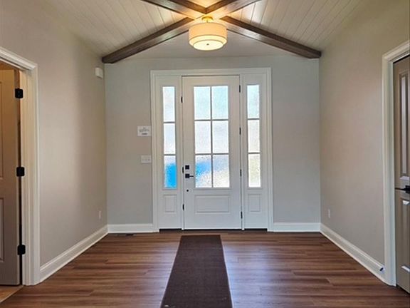 3rd image of 439 Westbriar Cir