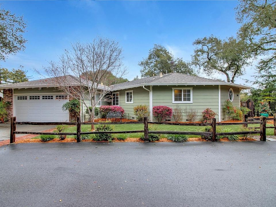 1st image of 554 Hacienda Dr