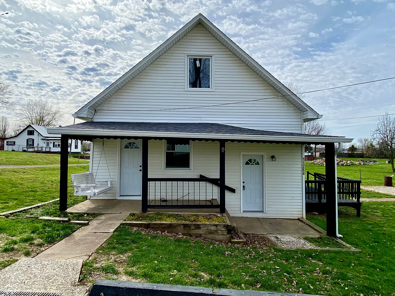 11264 S Main St photo 1